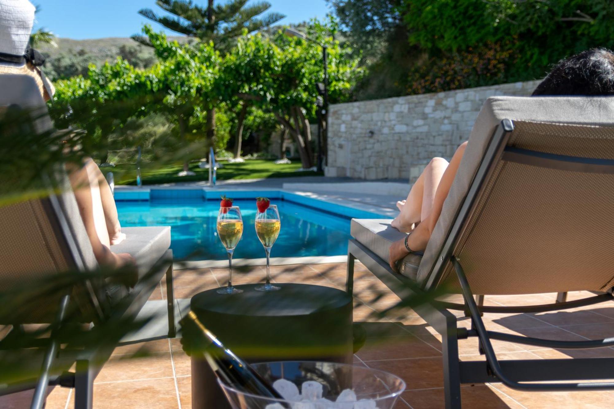Kipo Paradiso Spa, Yoga & Gym Resort Kirianna Zewnętrze zdjęcie